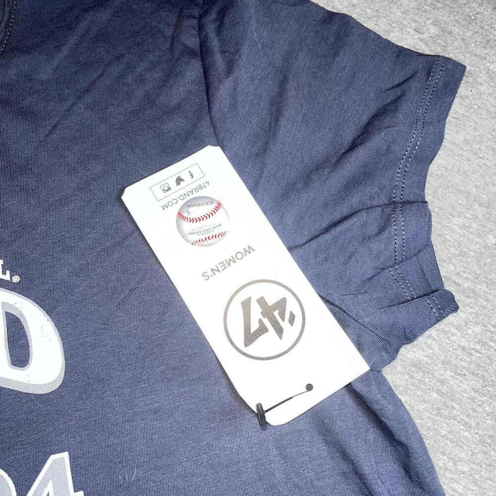 New W Tags New York Yankees Woman’s Large MLB 2024 World Series Women's T-Shirt - Picture 4 of 6